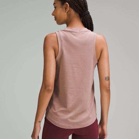 Lululemon / Muscle Tank Sz 8 - Picture 2 of 4